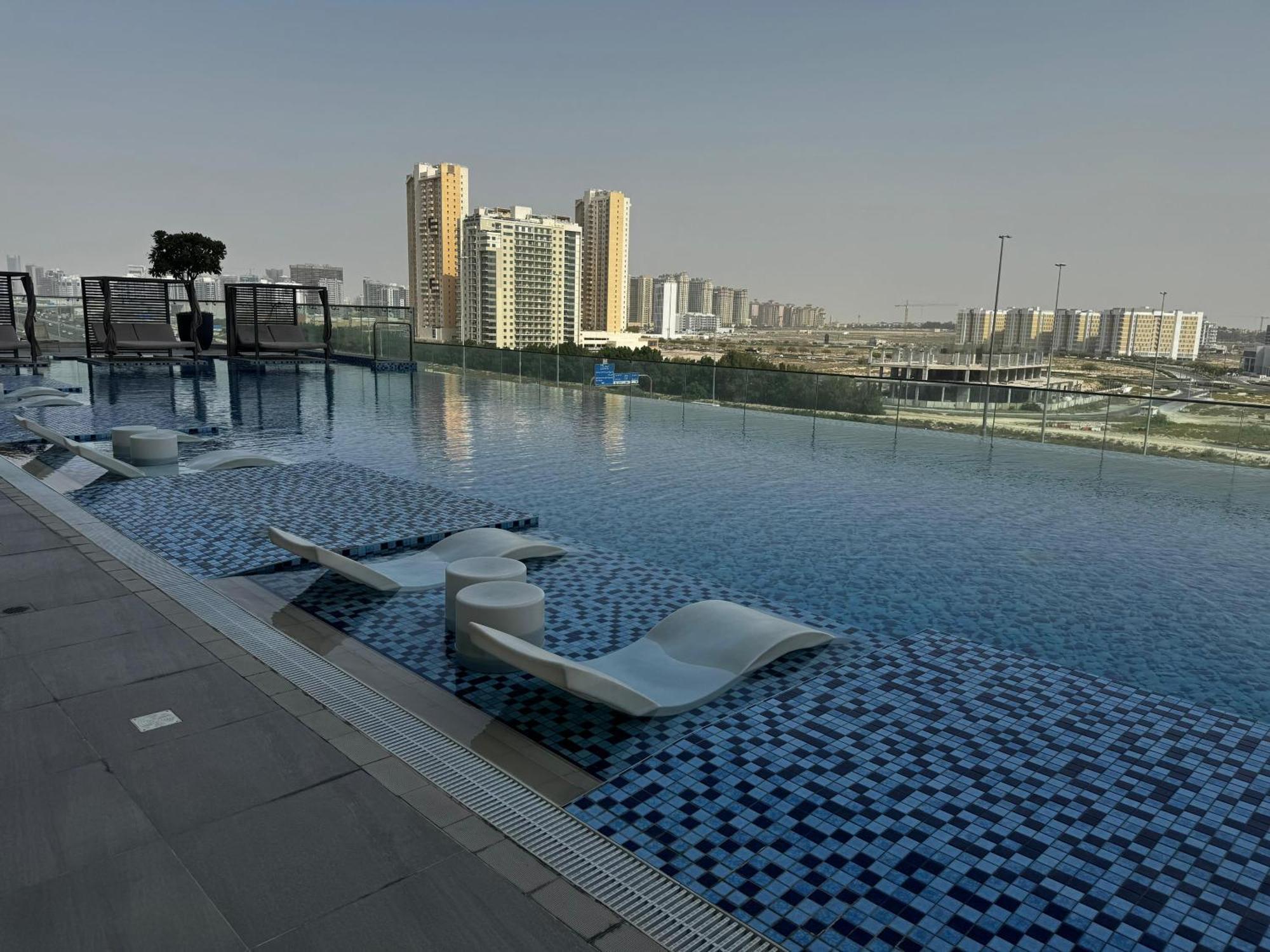 Adagio Jumeirah Village Triangle Dubai Exterior foto
